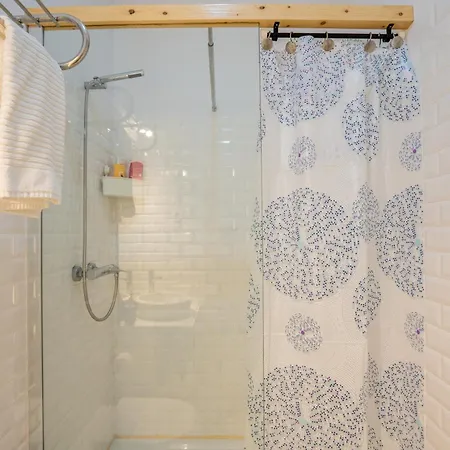 Unique: 1br W/ Private Patio By Lovelystay Apartment Porto