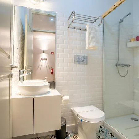 Unique: 1br W/ Private Patio By Lovelystay Apartment Porto