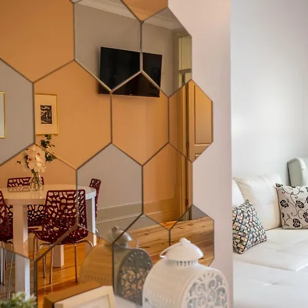 Unique: 1br W/ Private Patio By Lovelystay *