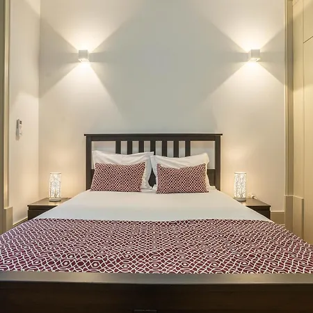 Appartement Unique: 1br W/ Private Patio By Lovelystay Porto